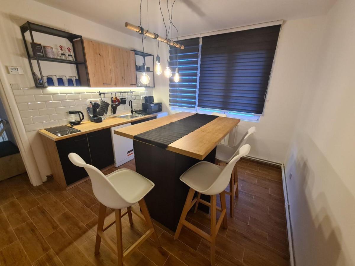 Mak Apartment - Free Parking - Balcony Szarajevó Kültér fotó